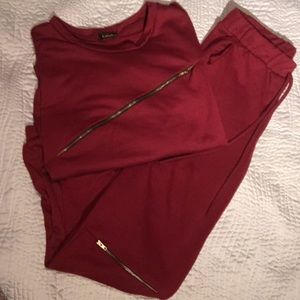 Sweat suit burgundy zipper set!